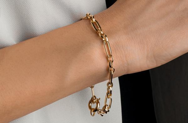 Most Popular Women’s Gold Bracelets For Summer