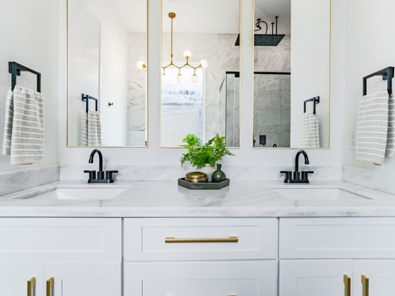 My 0 Bathroom Makeover: What I Splurged On and What I Saved