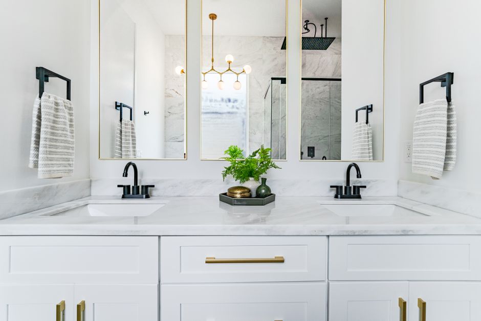 My 0 Bathroom Makeover: What I Splurged On and What I Saved