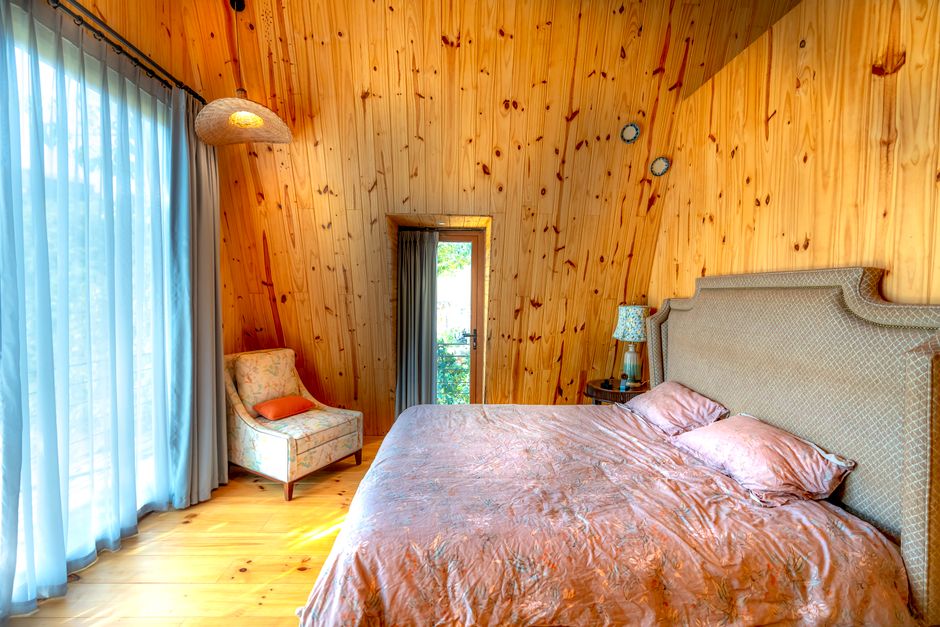 Bohemian Master Bedroom Sanctuary Mid-Range Budget: Bohemian Master Bedroom Sanctuary on a Mid-Range Budget
