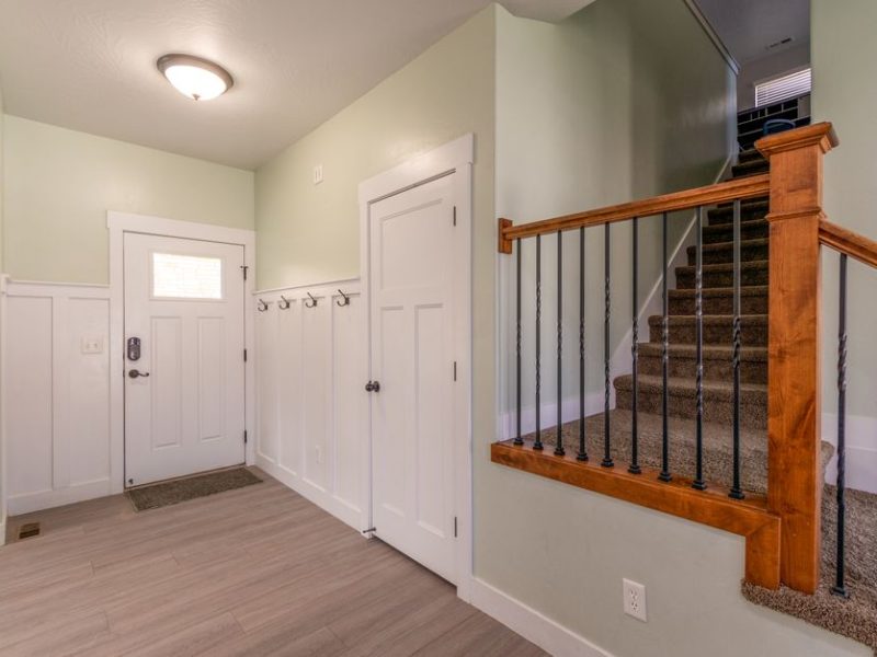 Dark Hallway to Bright Entryway: My 0 Transformation