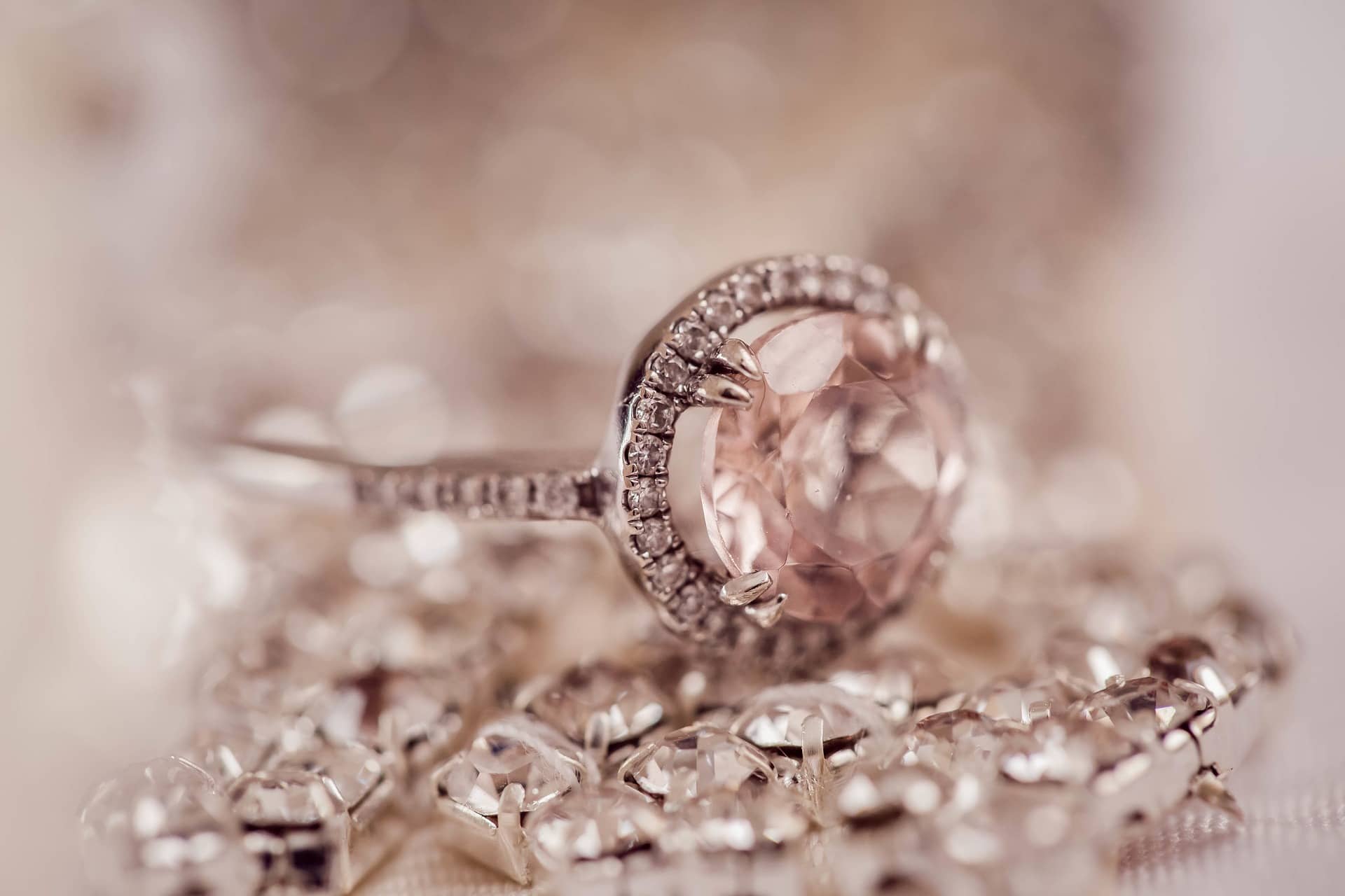 Should You Buy New Or Used Jewellery?