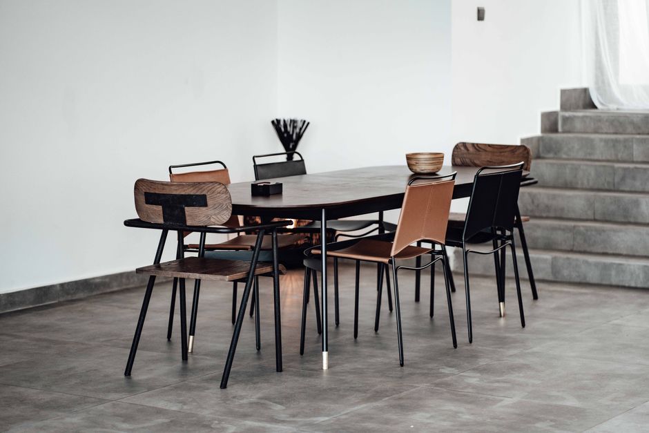 Dining Table Materials For Busy Families: Dining Table Materials That Survive a Busy Family: A Buyer’s Comparison