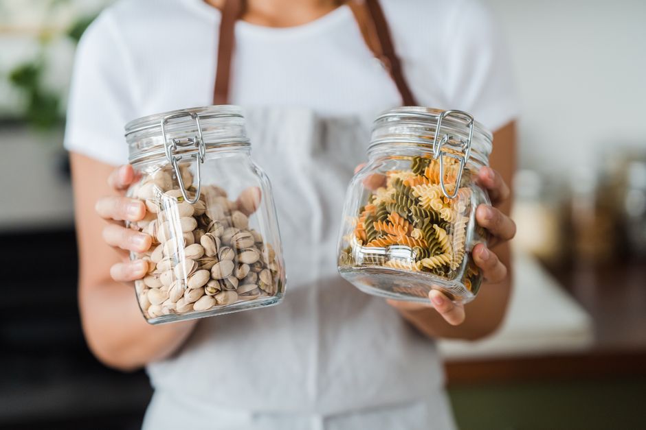 6 Pantry Organization Hacks for Busy Families in 2026