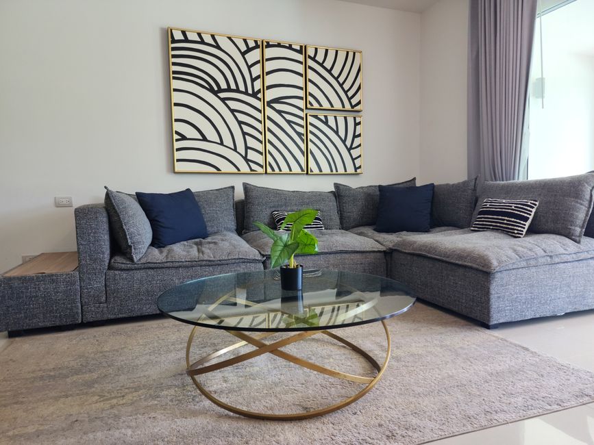 Scandinavian Living Room on a Budget: Clean Lines, Low Cost
