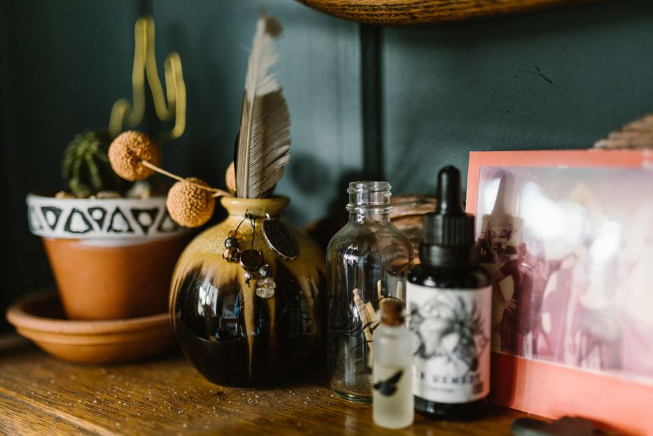 9 Tiny Studio Apartment Storage Hacks That Work in 2026